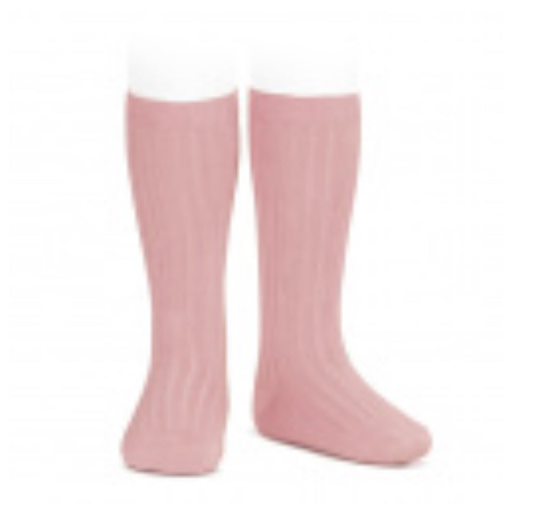 Calcetines altos básicos canalé rosa palo cóndor