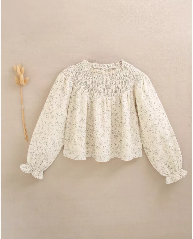 Blusa cruda con estampado flores Hojitas