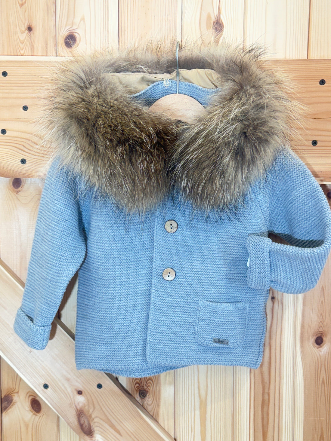 Trenka gris aluminio con pelo natural