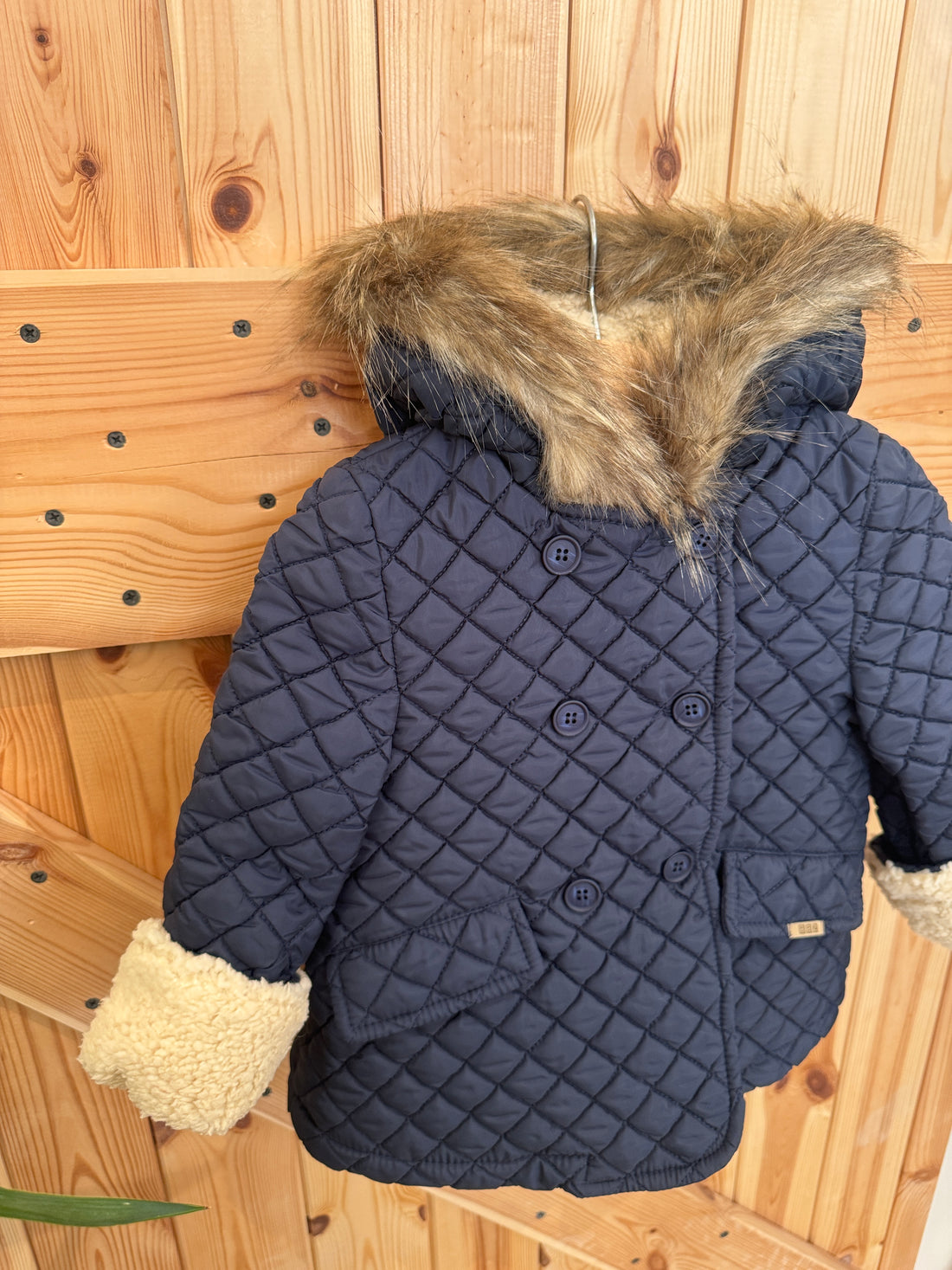 Abrigo tipo husky marino