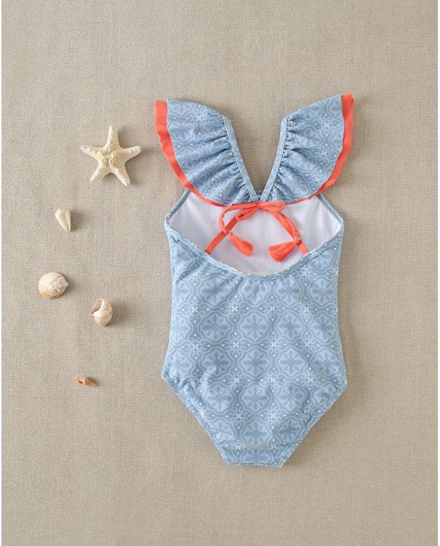 BAÑADOR DE NIÑA CON ESTAMPADO GEOMÉTRICO Y VOLANTES EN TIRANTES