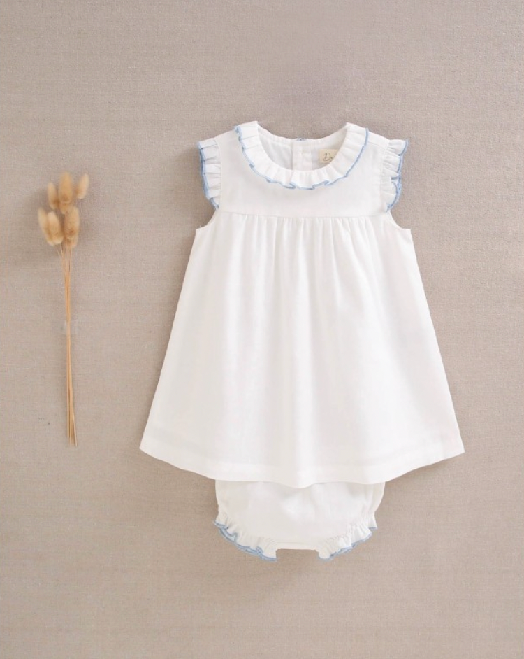 Vestido con braguitas
 Blue