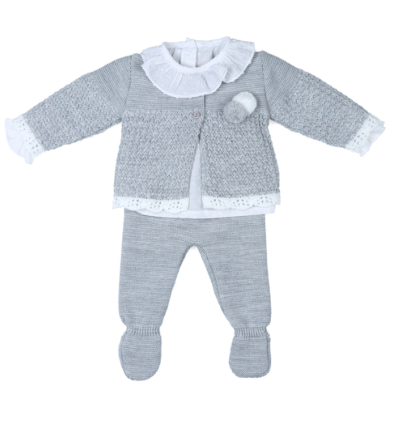 Tres piezas gris con blusa de plumeti