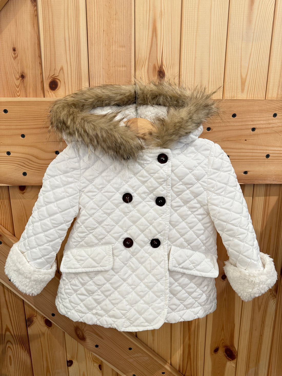 Abrigo tipo husky blanco