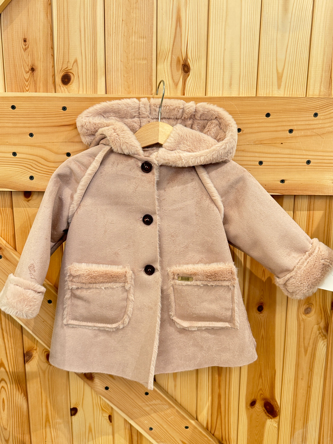 Pelliza rosa empolvado